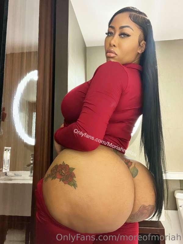 FIRST 10 fans joining @moriahmillss will get a FREE naughty ..