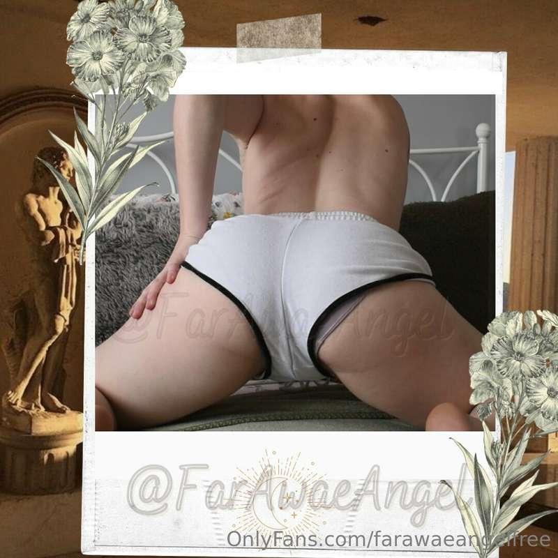 Keep ‘em spread 😇😇