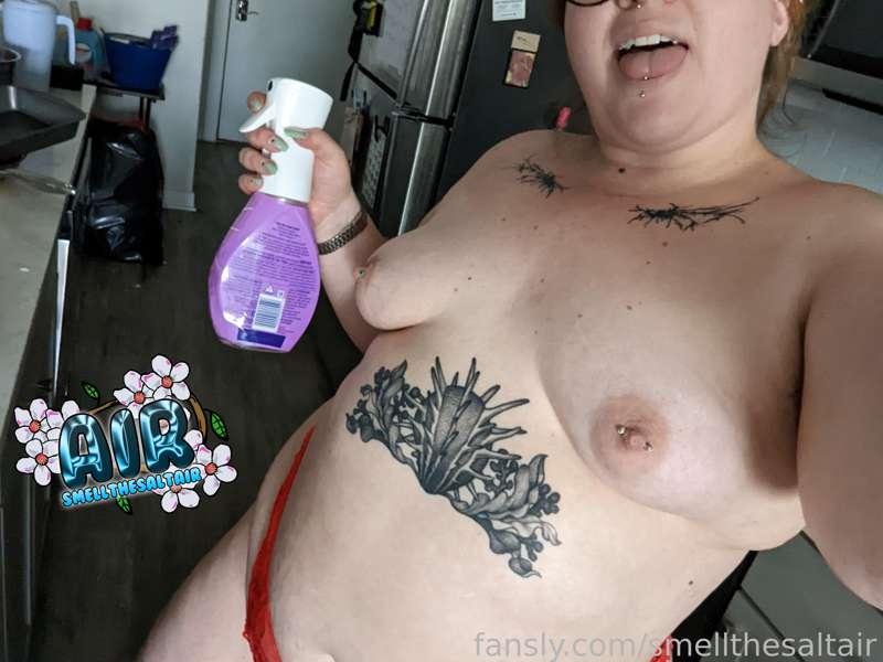 making cleaning fun by doing it in a thong  and dancing to ABBA hehe 😝🫣