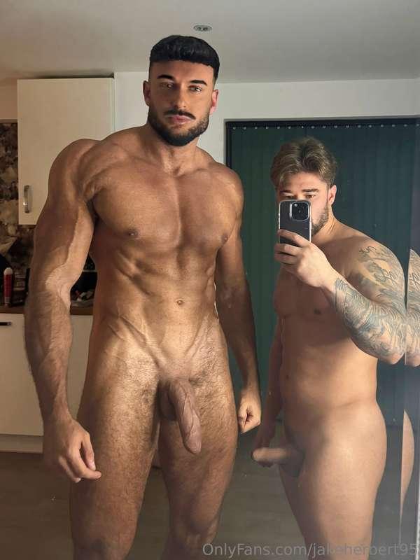 Veins pumping through our cocks 🍆 @brandyboyh