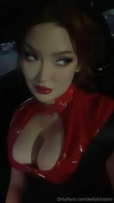 kellylilred image #0