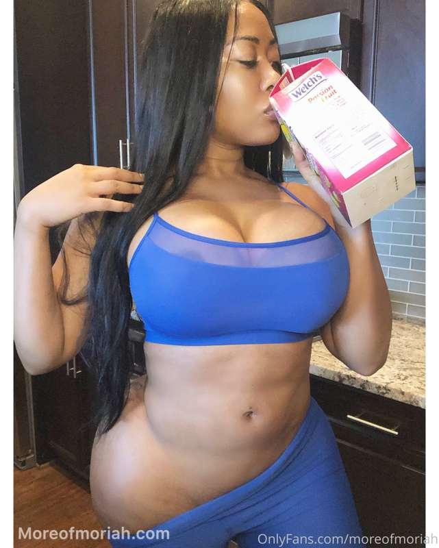 I wish this could be your milk👅💦 I'm online and ready to hav..