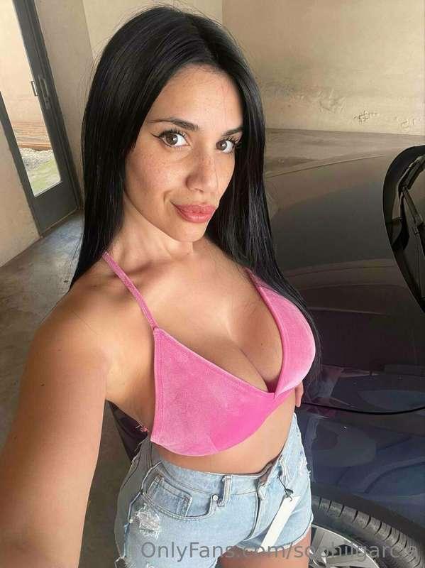 With me, you’ll always have a shoulder to lean on. 😉💗