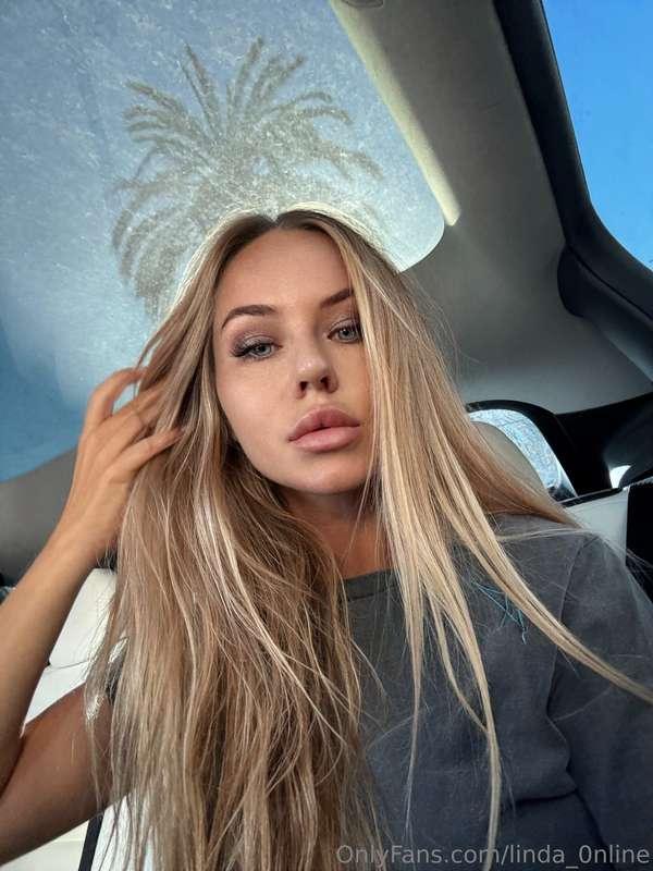 Hey,How your last day of summer going?☀️🌊