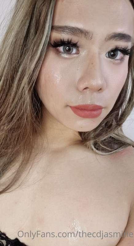 Can you add more cum to my face? 💦 Video: https://onlyfans.c..