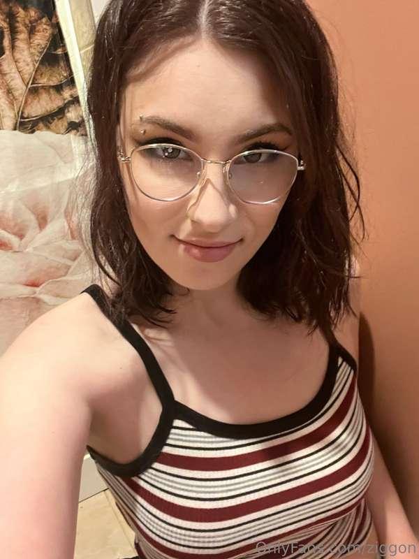 oh hi senpai.. do you like my body? 😇