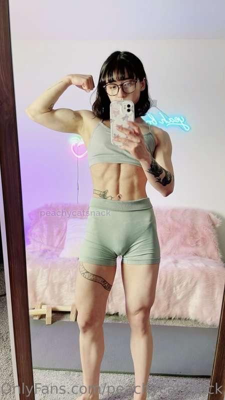 peachycatsnack image #2