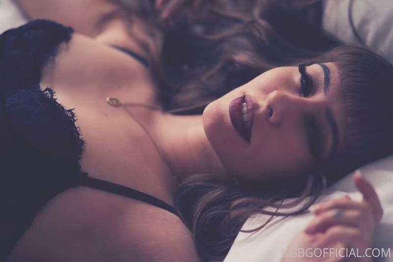 Dark, Dreamy and ready to be filled with dick 