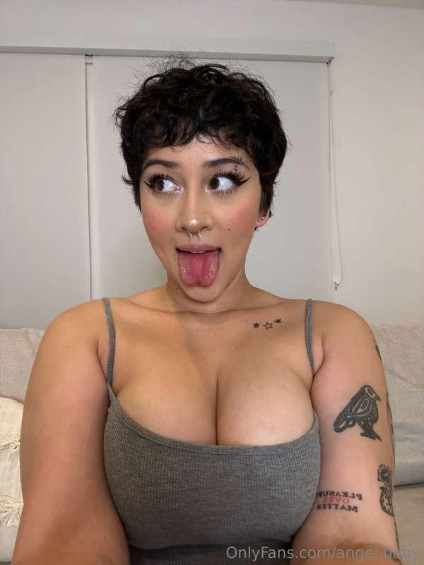 👅