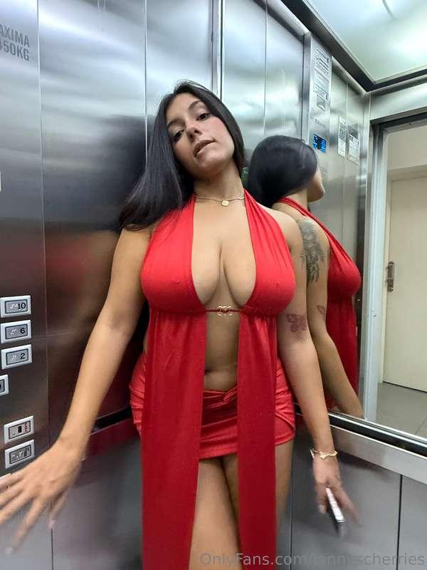 I love teasing… but I love being bad even more 😈📩