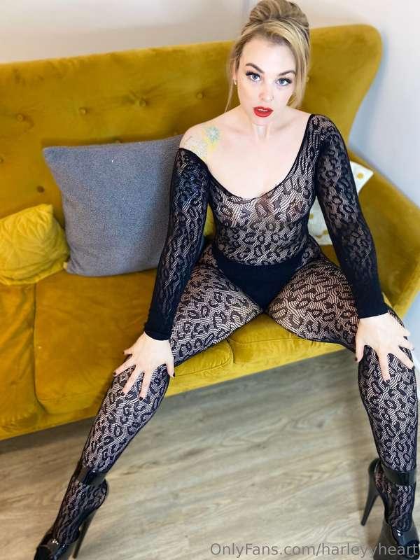 🖤 A little photo from a custom I shot last week 🖤