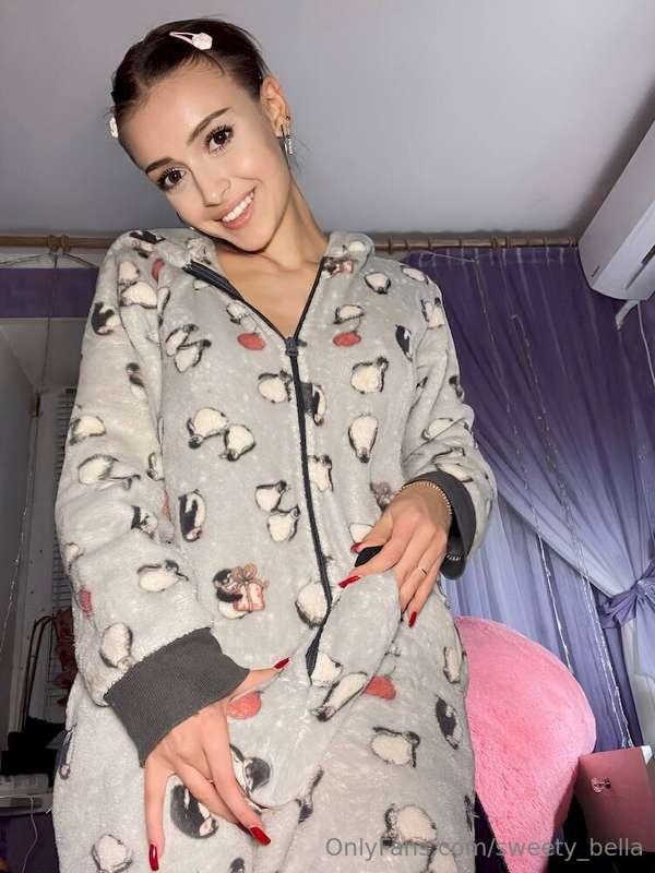 FREE NOW This bbe is soaking and waiting! 💦😈 @shhh_evaShe @s..