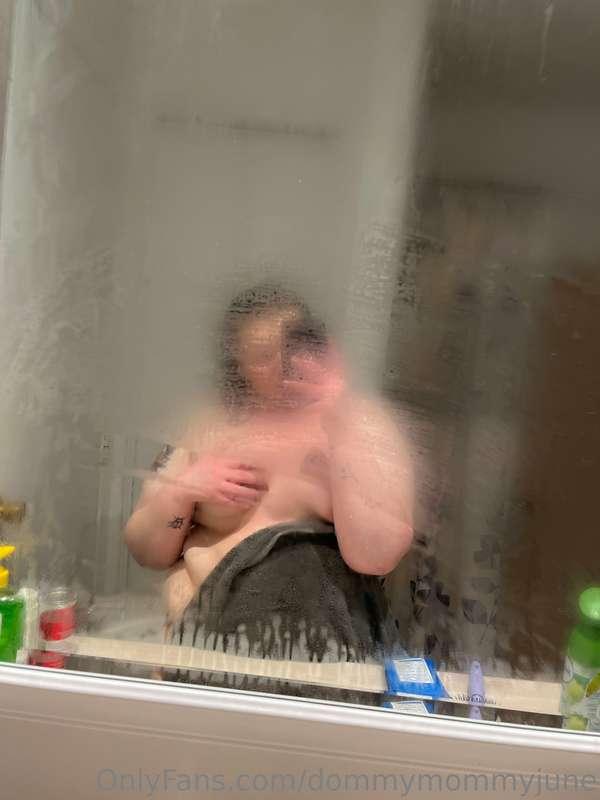 Fresh out the shower 😘