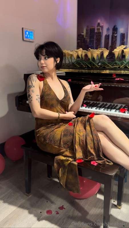 if u saw me on this piano what would ur next request bee ? 