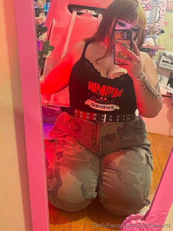 Them girls are a snack, I’m a seven-course meal.