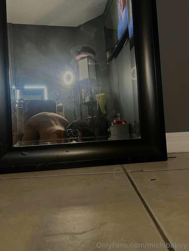 I want kisses down my back