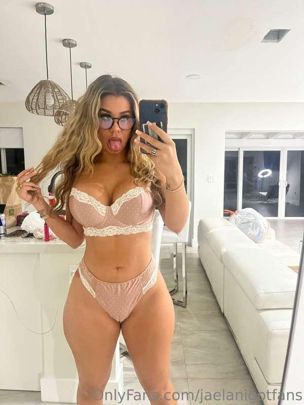 Sweet dreams, babe! 💋