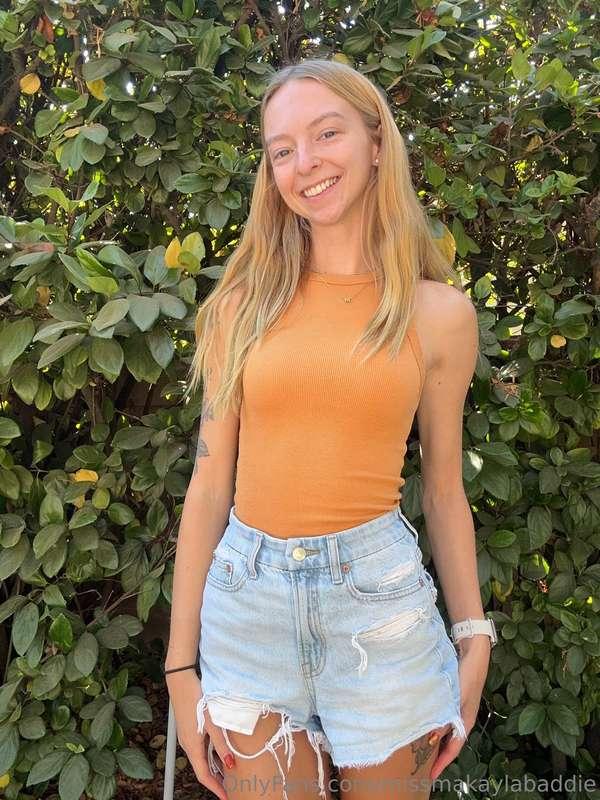 Do you like my outfit? 