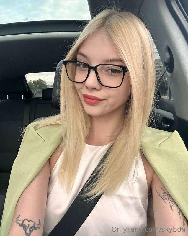 What song reminds you of us?🎶