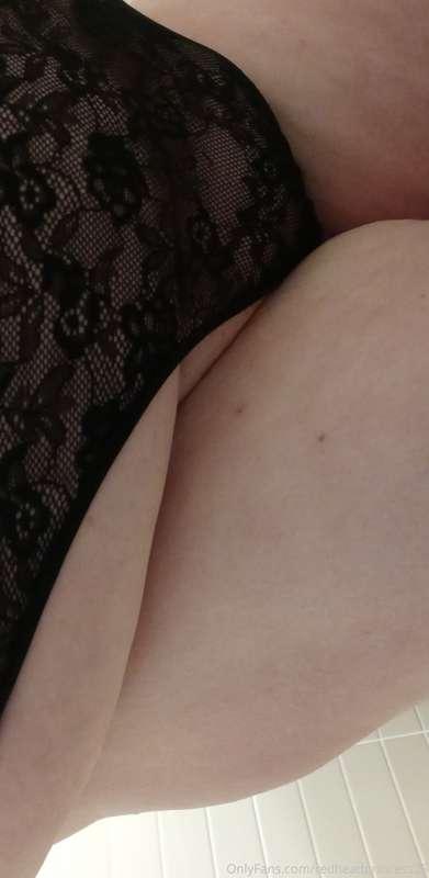 Who wants to see this fat pussy? 😘