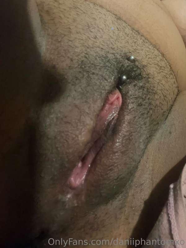 Pretty Pierced Pussy 💋