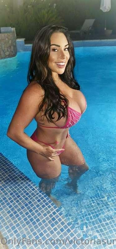 Some pics for you to enjoy 😈😝