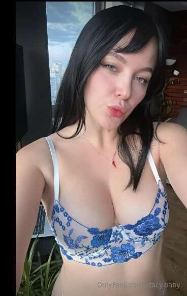 Cutie babe 😏 @alieyummy❗️ ONLINE ❗️now
You won't regret foll..