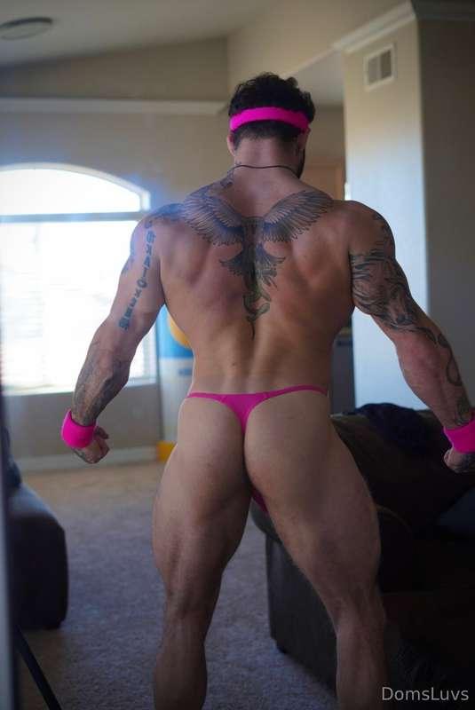 Trying to keep the lean muscle look with a juicy fat ass 