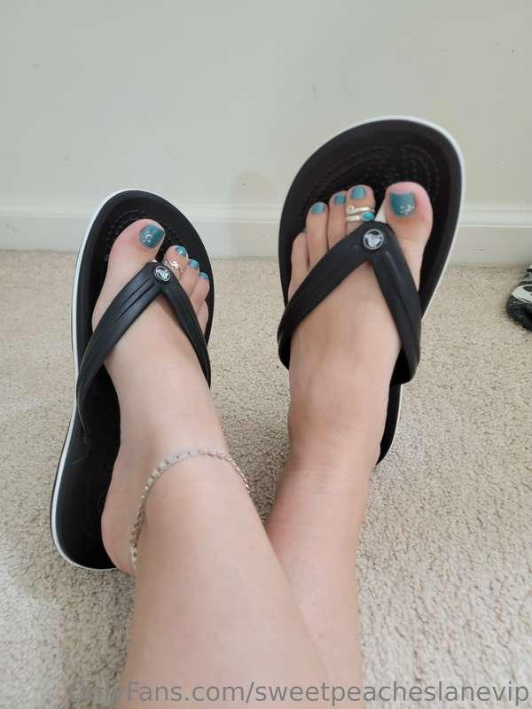 My mom got me these Croc flip flops and I don't hate them...
