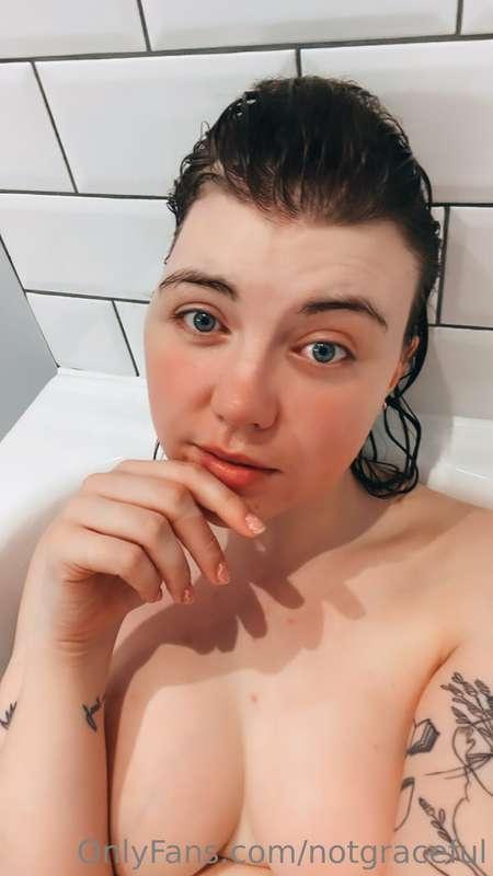 I don’t have a bath at my flat. 🎻 so obviously when work put..