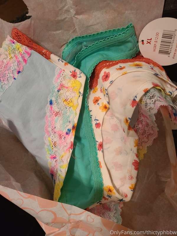 I got panty mail today 😍
If anyone wants to pay to up my sub..