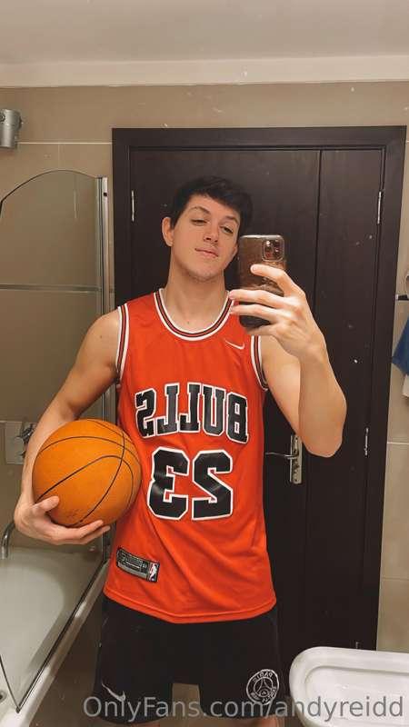 Cum play with me 🏀😈🔥

VIP: https://onlyfans.com/andyreiddvip
