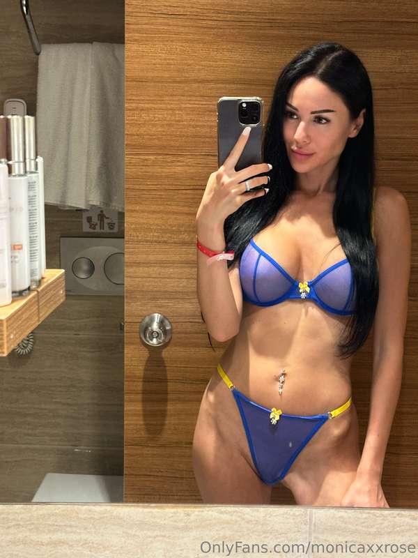 Do you like my new lingerie set ?