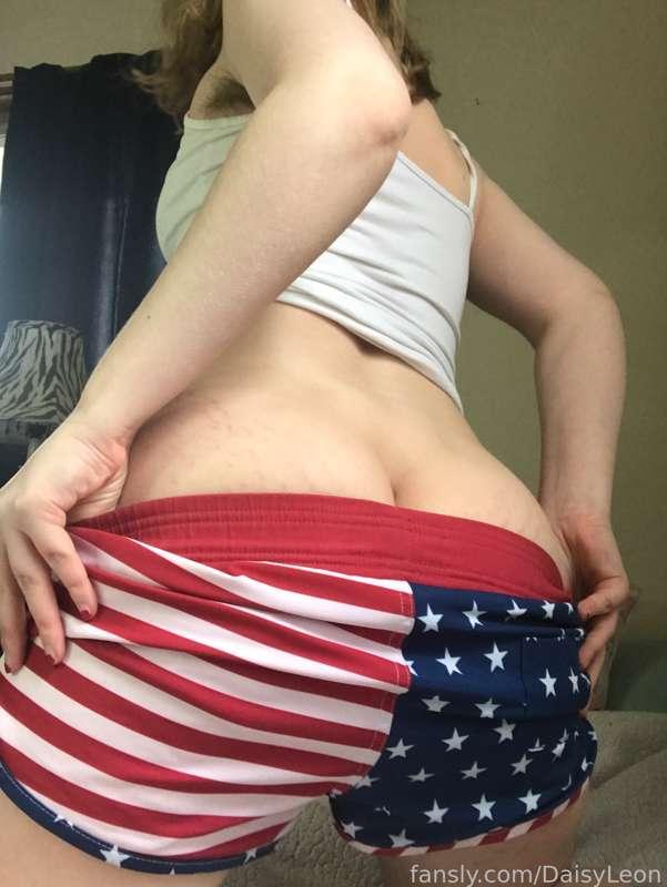 DONT BUY IF YOU GUESSED PINK YESTERDAY 
Come watch me take my panties off and show off my cute asshole
Congrats to the winner and good luck next week 😘 
#fyp #panties #asshole #hairy #ass