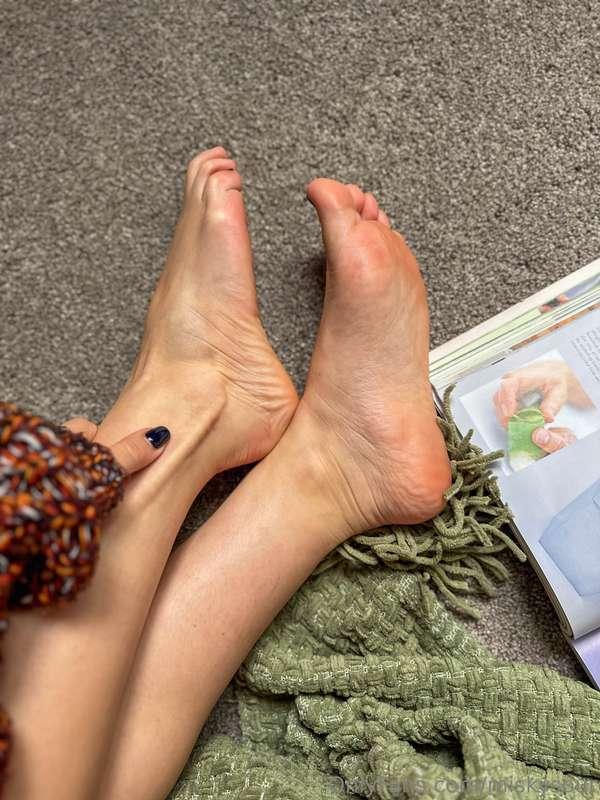 Are you able to eat my toes as a sandwich?