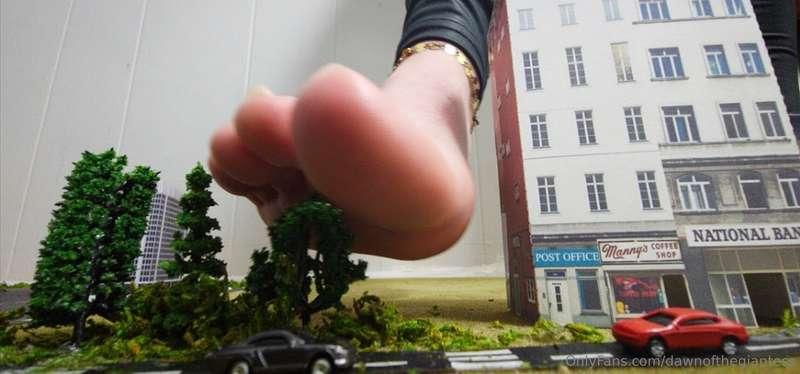 Teasing with my toes, my big toe is particularly great for s..