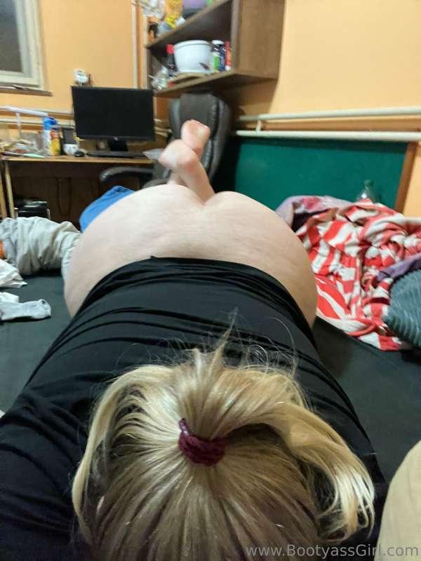 bootyassgirl image #0