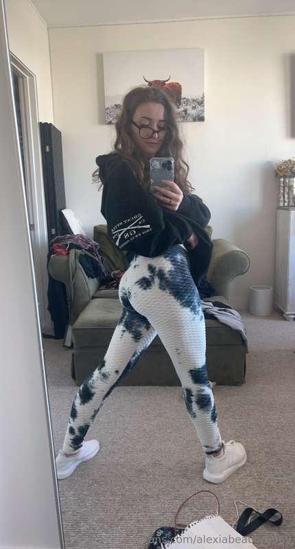 Leggings season 