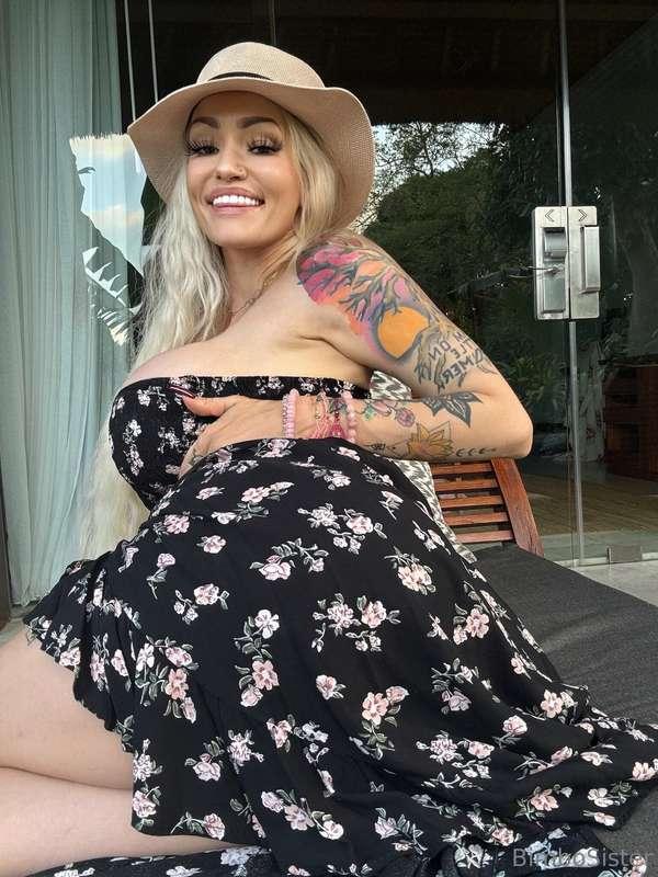 Dm me, I wanna chat