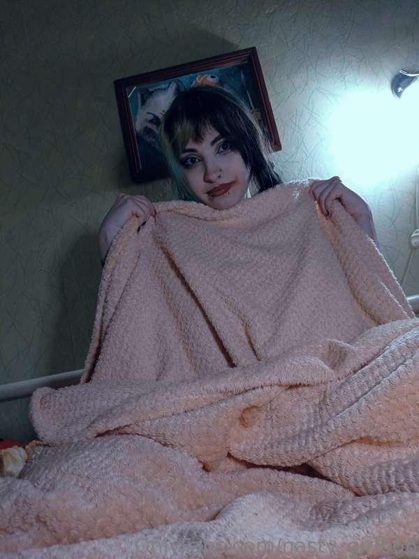 This time, under the covers, I will show you not nudes, but ..