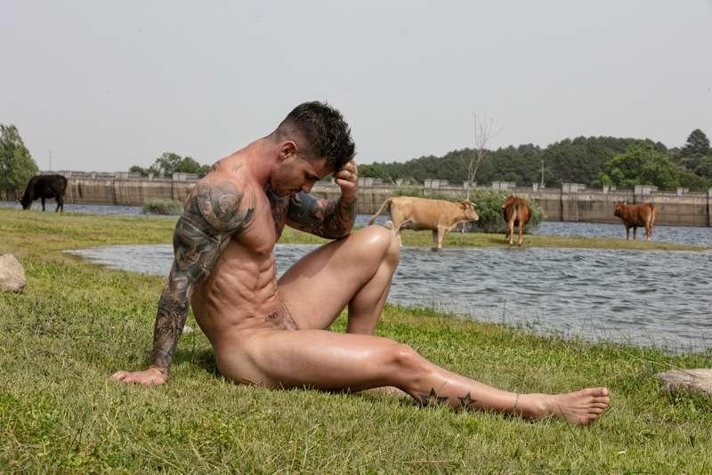 full and amazing serie for fans of  @alexbueno22 🔥🤫