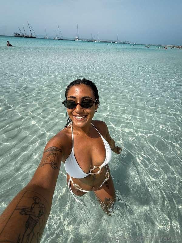 Hey! Heeeeyyy~~! Get wet with me 🌊🌊🌊💦💦