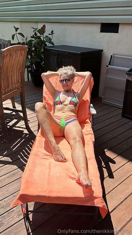 Like my bikini? 👙