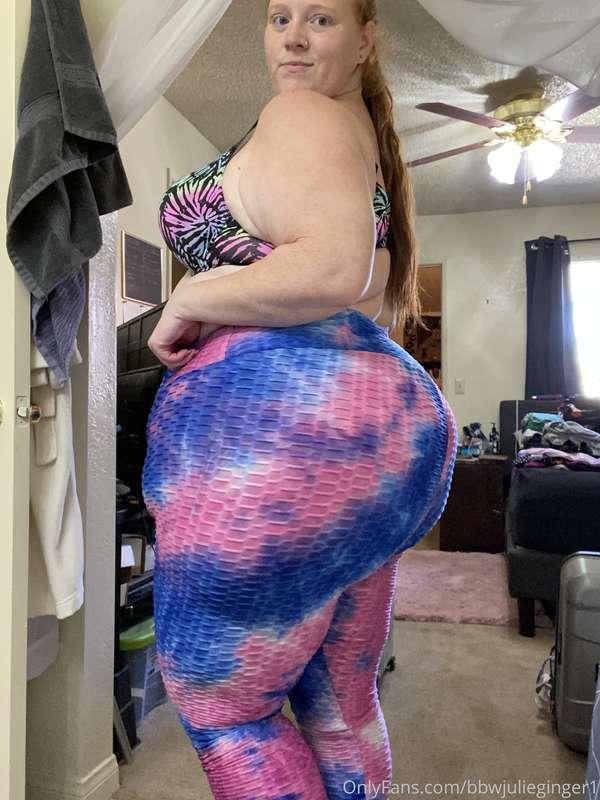 Looooove these new leggings i got!! Do you like them!? 😈🥰