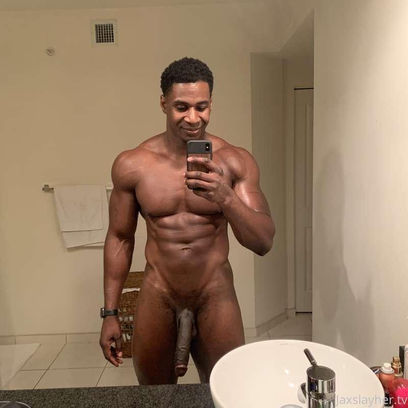 Want daily nudes like this? 😉

DM  me 😈🍆