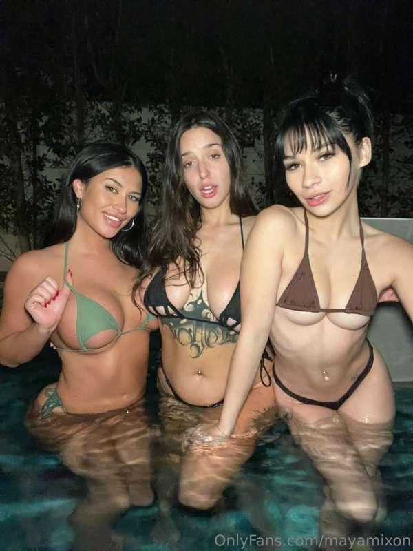 should we fuck in this pool?