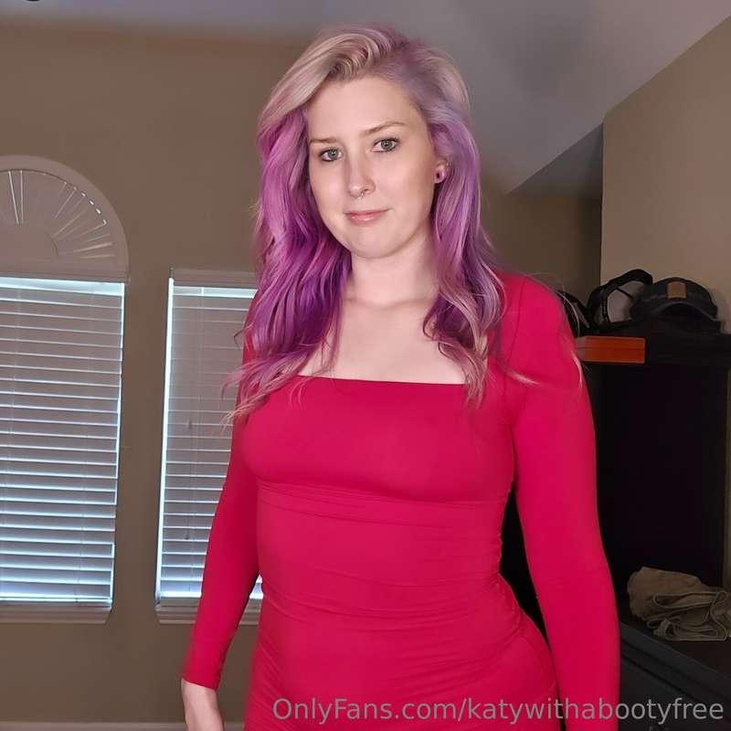 Goodmorning babes #reddress #feelingcute >>@katywithabooty