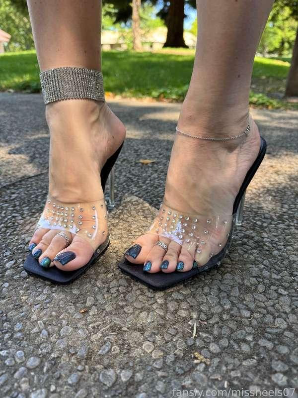 My new mules 😍
#Feet #foot #worshipping #heels #footfetish #footjob #shoejob #stockings #nylon #soles #toes #sandals #footlicking #wedges #pedi #manicure #longnails #nails #legs #highheels #mules #pedicure #shoes #feetfetish #legs #cumshot #cum #cumonfeet 