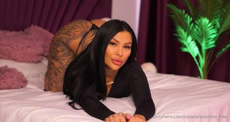 Aici provoc. Pe VIP… provoacă-mă tu.@iuhasalexandra_vip 👅💦👅I..