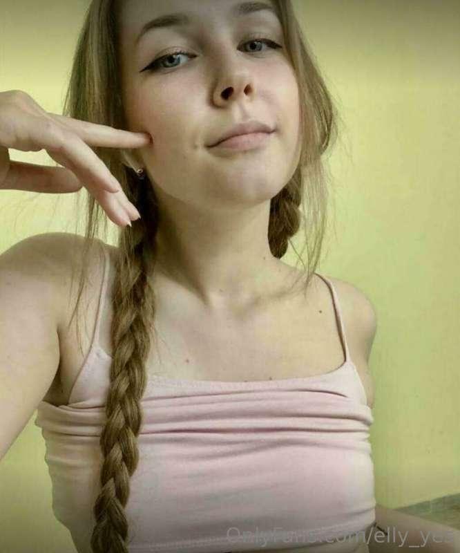 @dororolittleangel

Any kinda custom videos and pics🔥
The be..